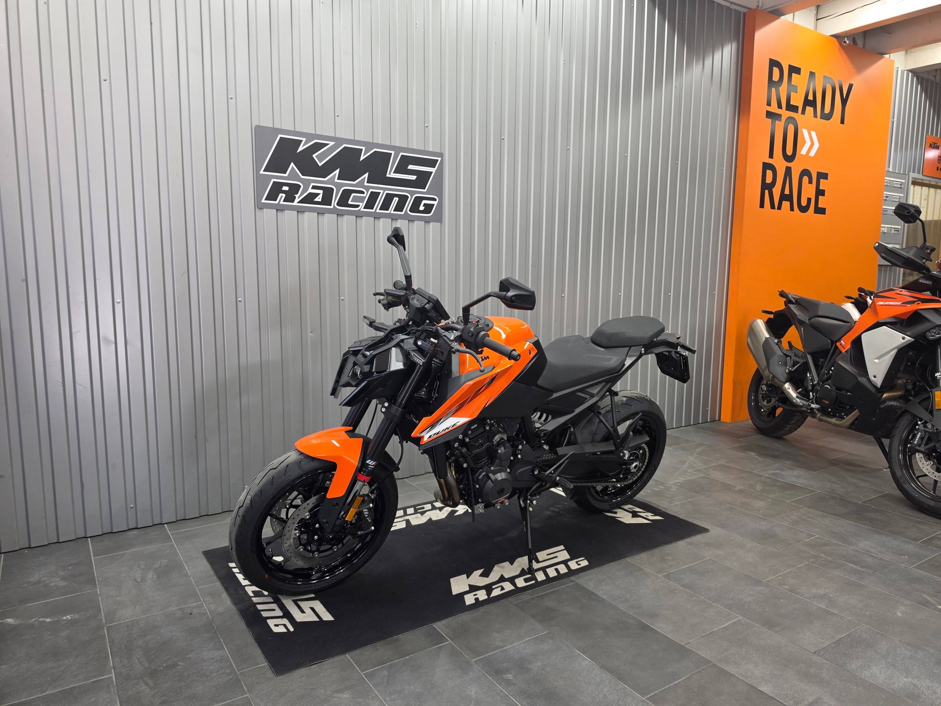 KTM 790 Duke (35kW)-showroom-element-2