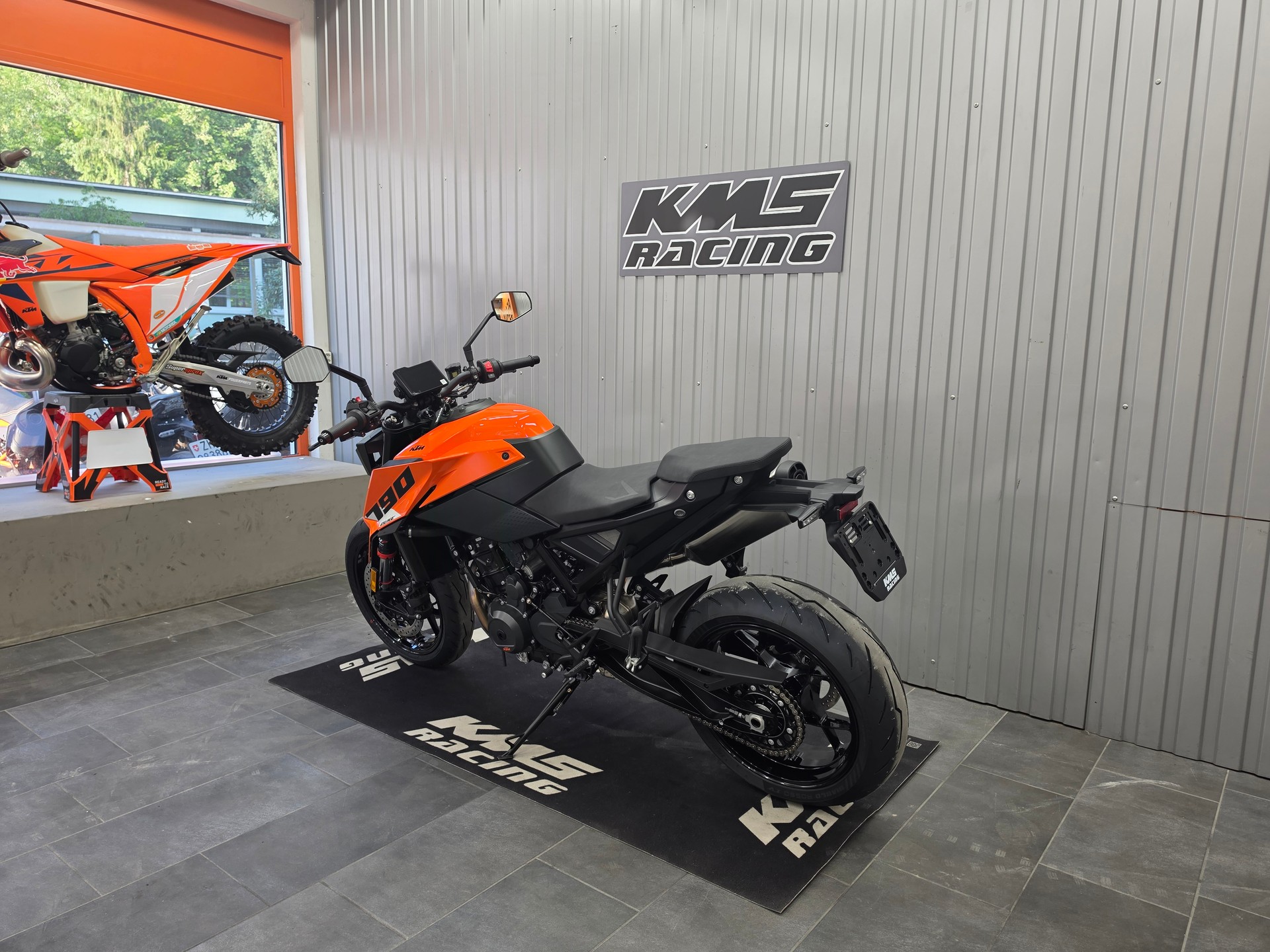 KTM 790 Duke (35kW)-showroom-element-3