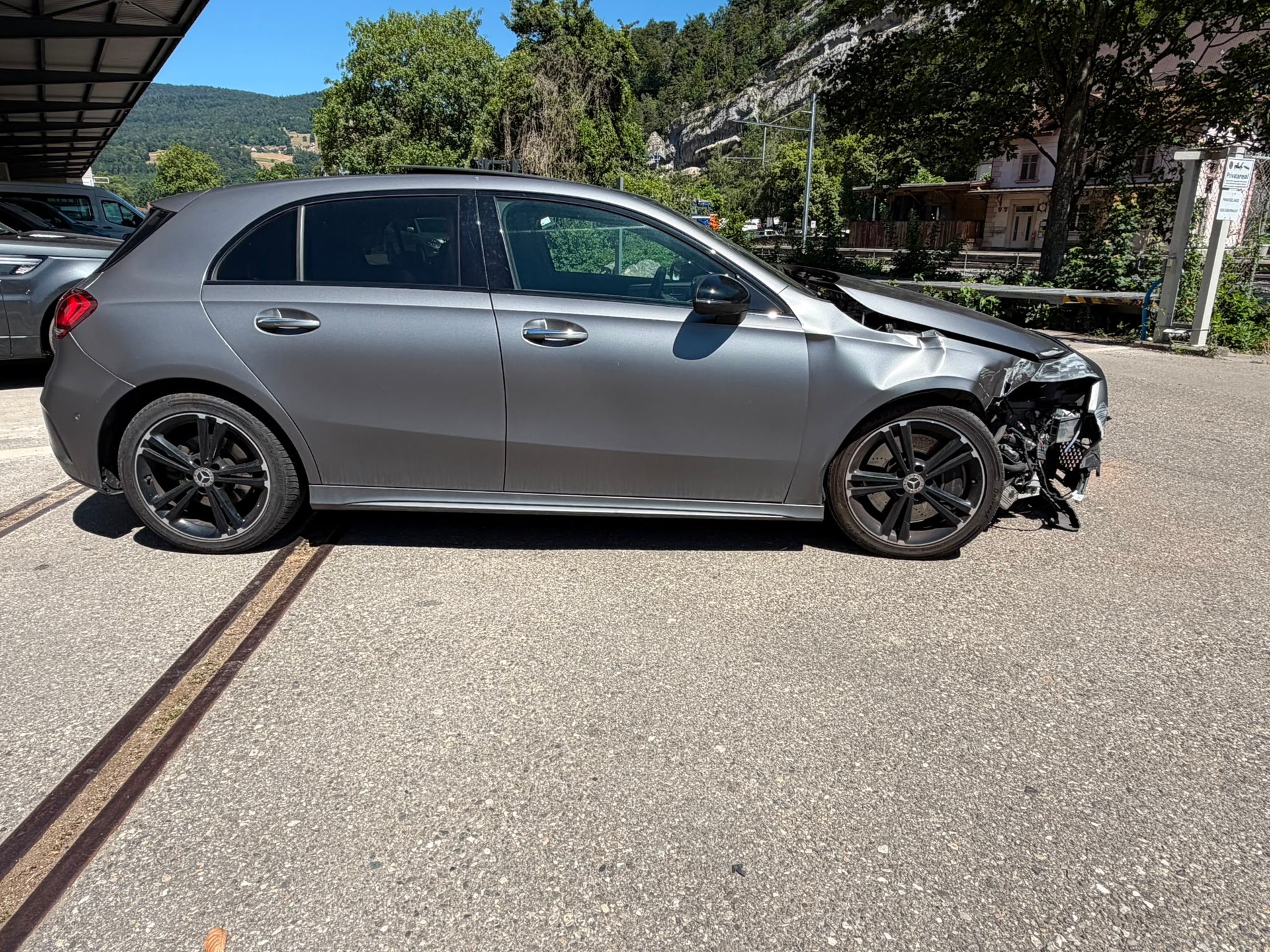 MERCEDES-BENZ A 250 AMG Line 7G-DCT-image-2
