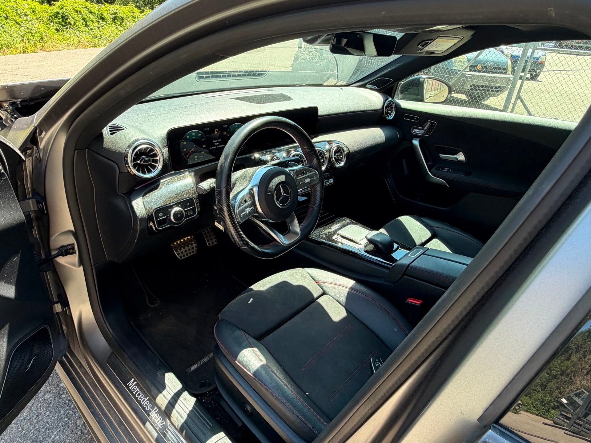 MERCEDES-BENZ A 250 AMG Line 7G-DCT-image-5