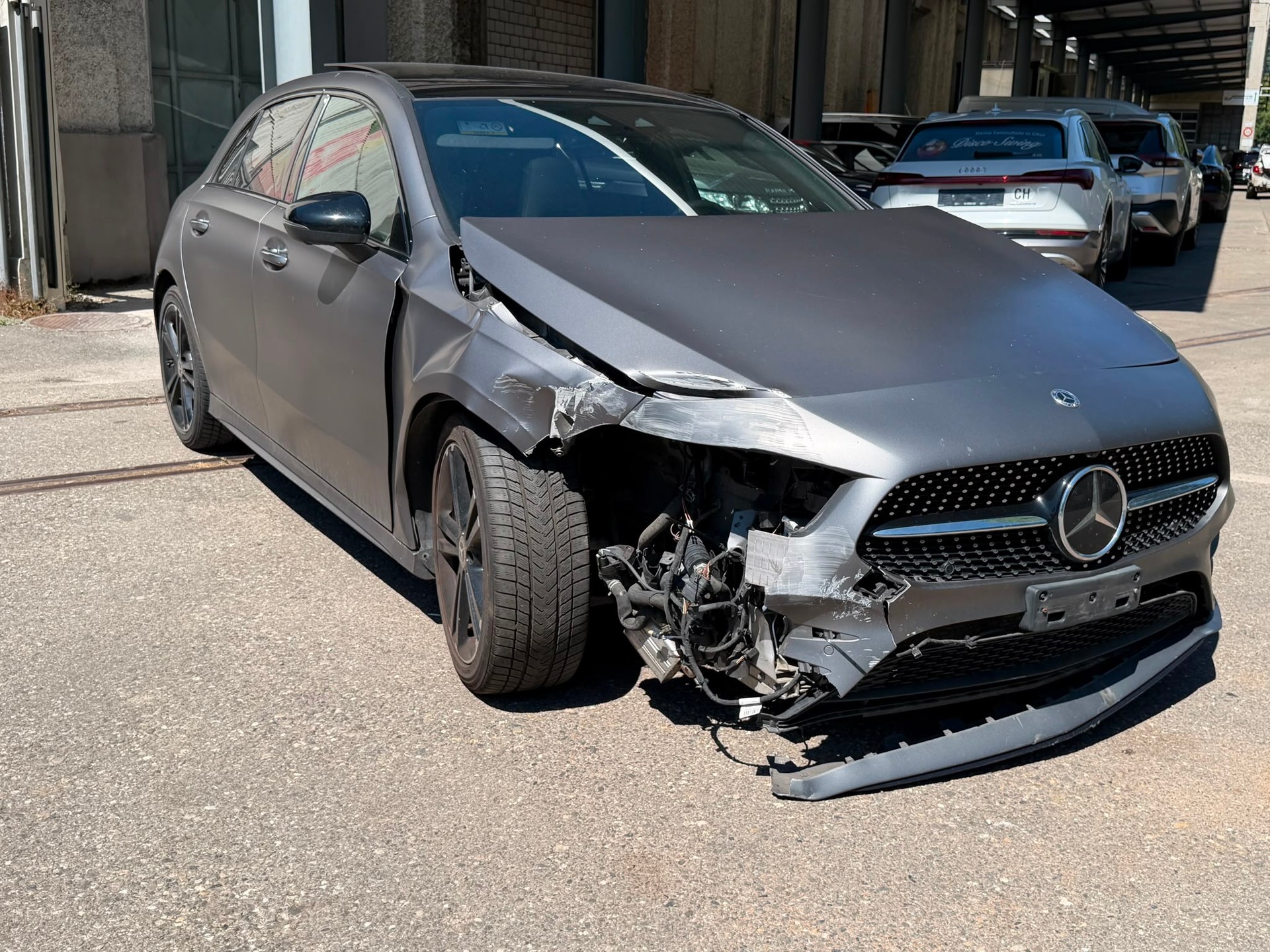 MERCEDES-BENZ A 250 AMG Line 7G-DCT-image-4