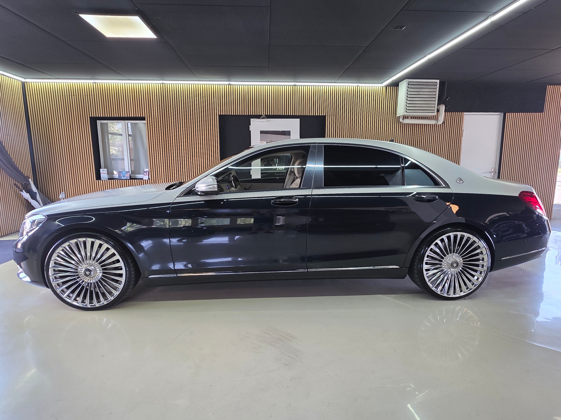 MERCEDES-BENZ S 500 4Matic 7G-Tronic Maybach-showroom-element-3