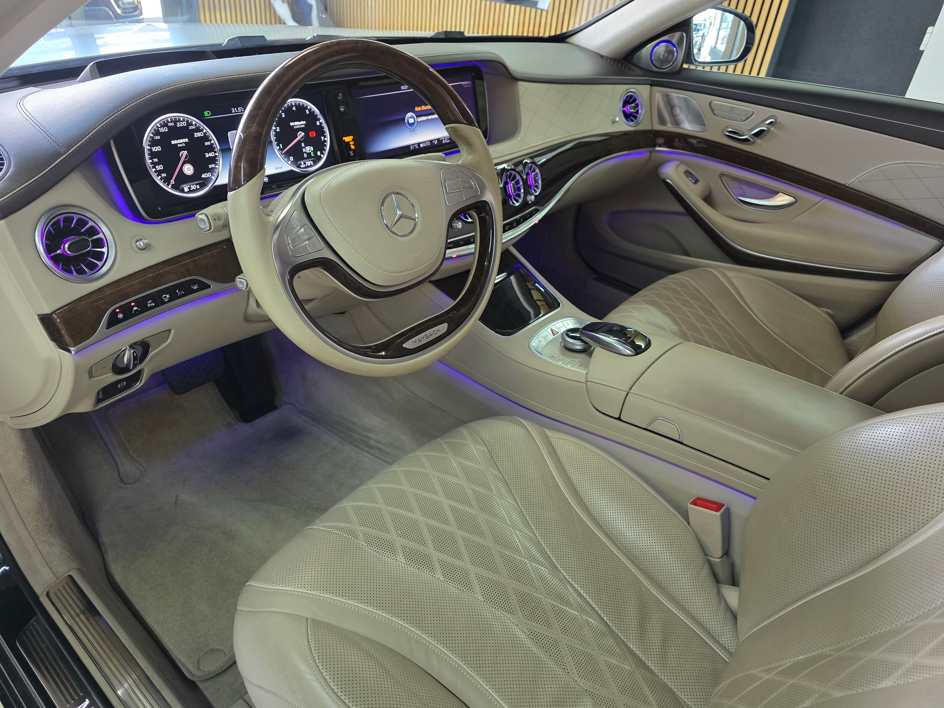 MERCEDES-BENZ S 500 4Matic 7G-Tronic Maybach-image-7