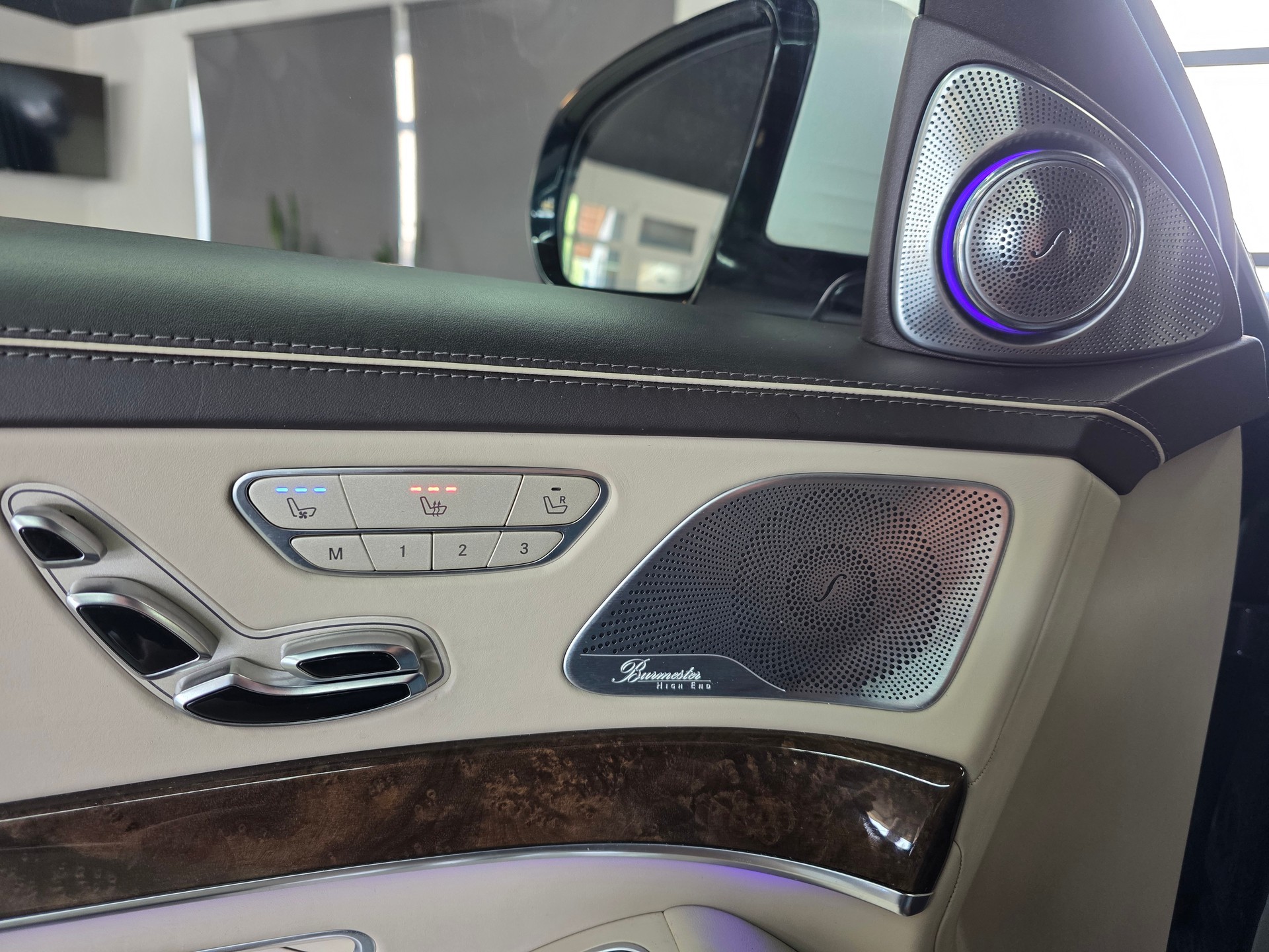 MERCEDES-BENZ S 500 4Matic 7G-Tronic Maybach-image-16