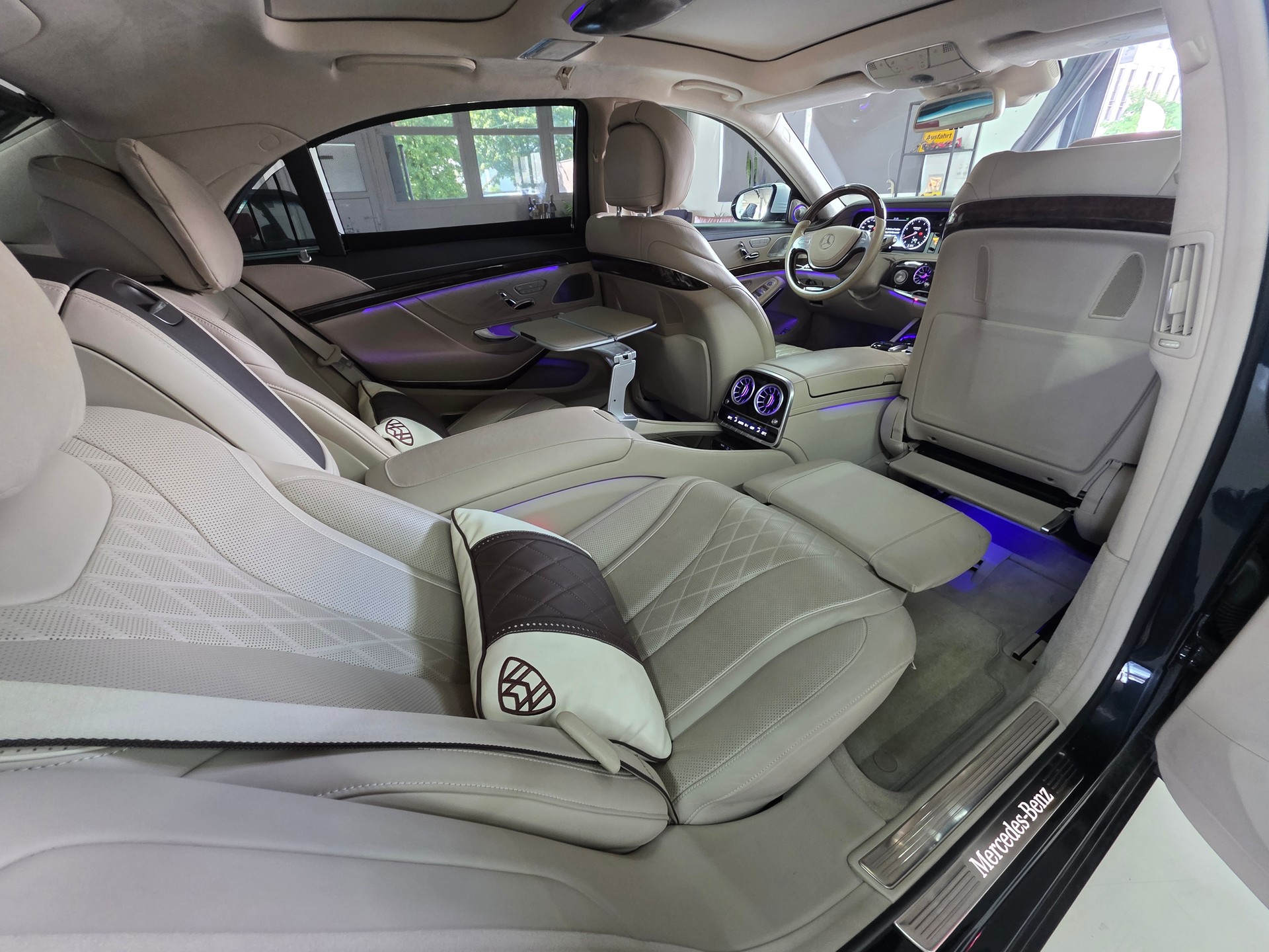 MERCEDES-BENZ S 500 4Matic 7G-Tronic Maybach-image-24