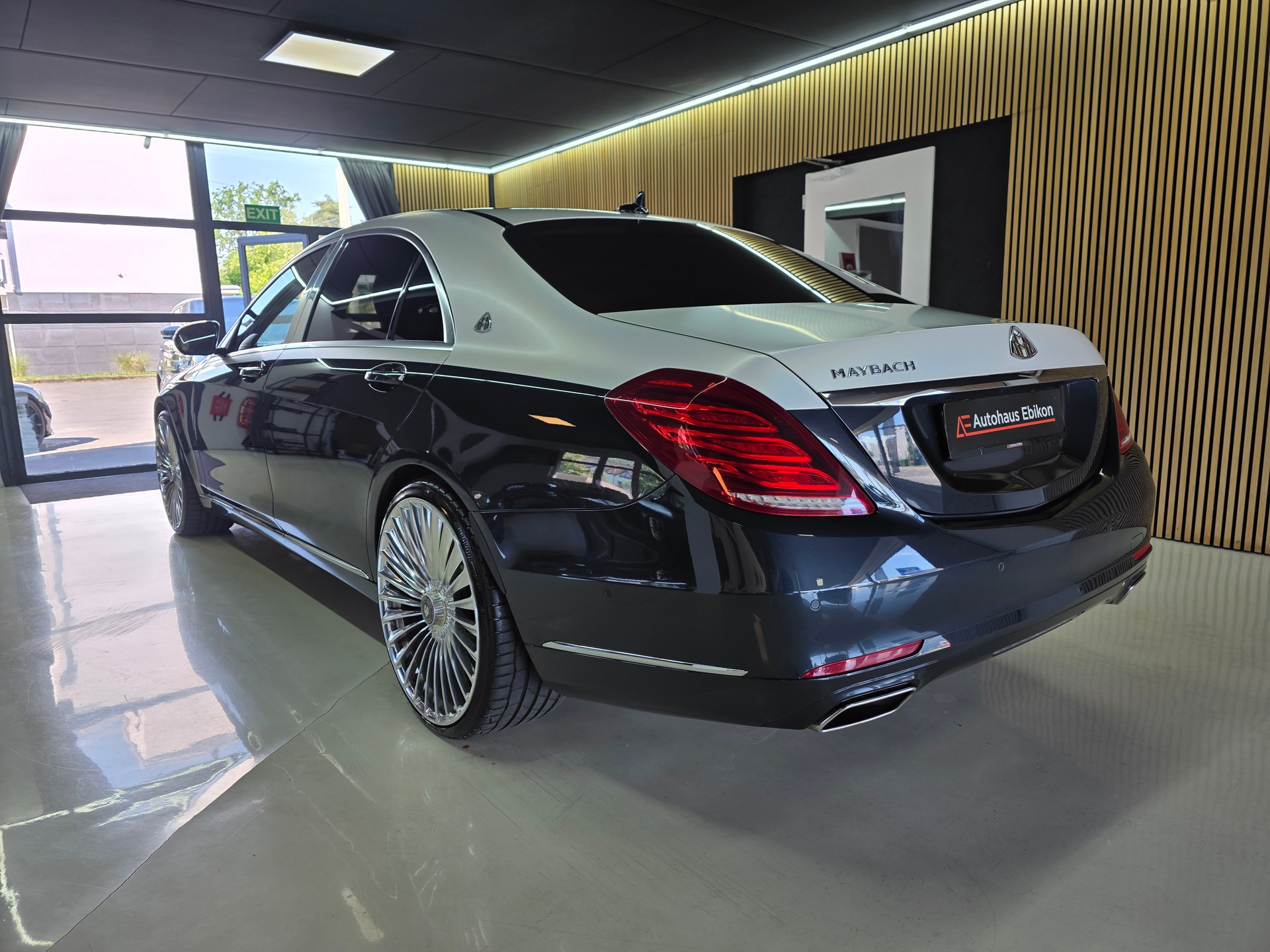 MERCEDES-BENZ S 500 4Matic 7G-Tronic Maybach-image-4