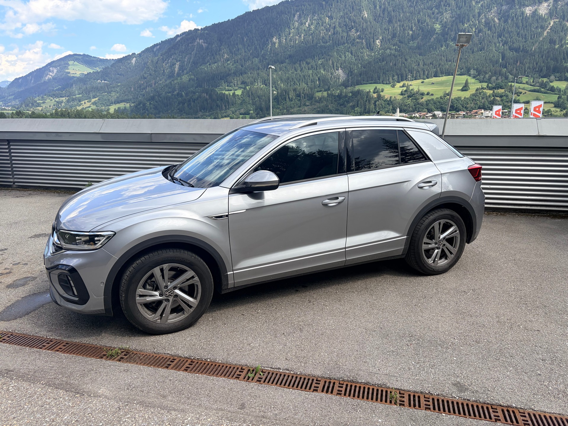 VW T-Roc 2.0 TSI R-Line DSG 4motion-image-1