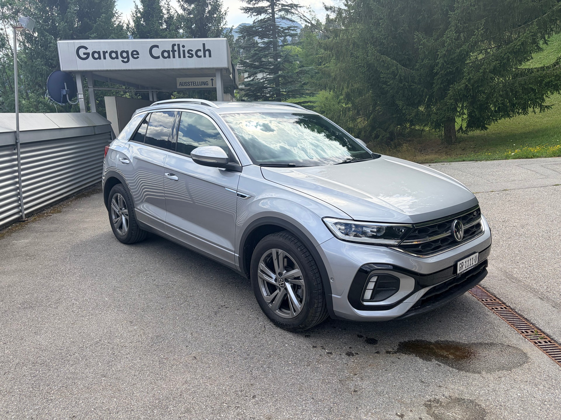 VW T-Roc 2.0 TSI R-Line DSG 4motion-image-0