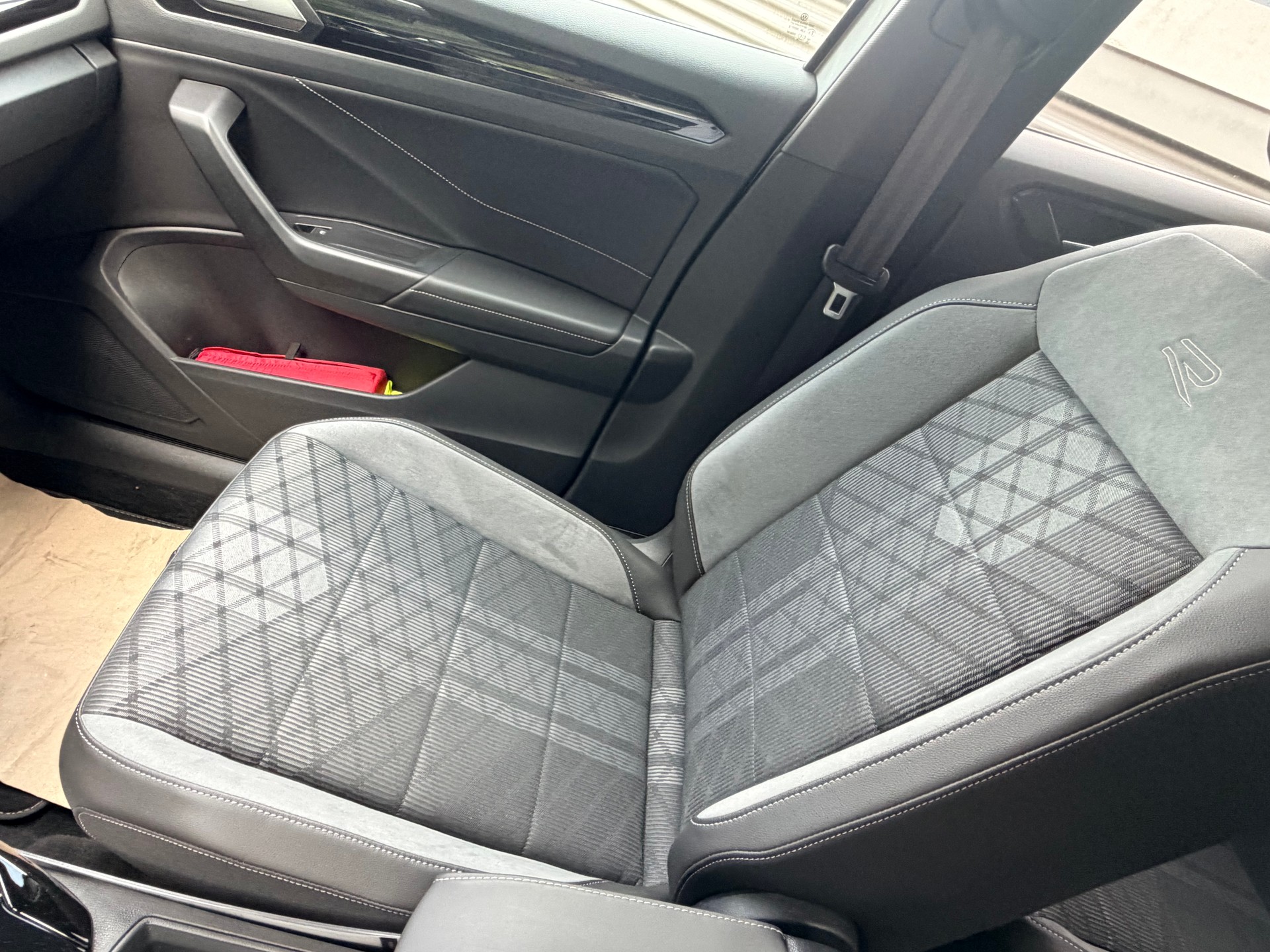 VW T-Roc 2.0 TSI R-Line DSG 4motion-image-6