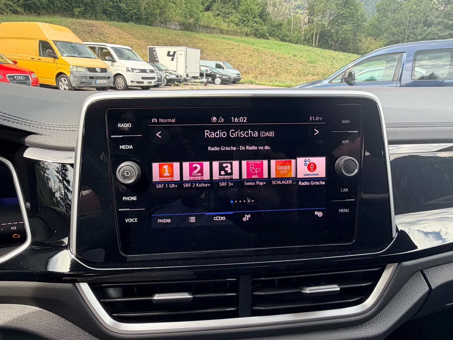VW T-Roc 2.0 TSI R-Line DSG 4motion-image-18