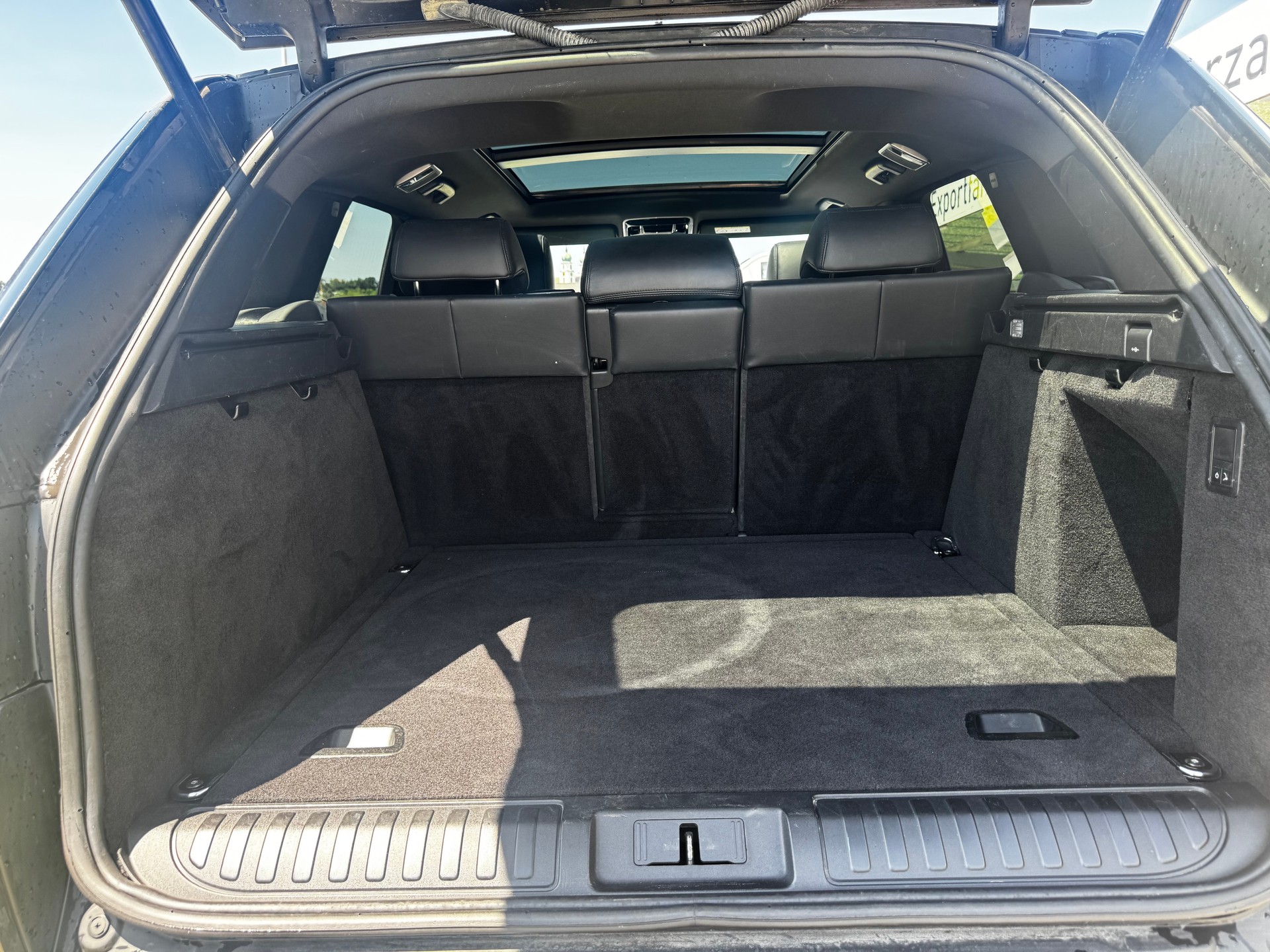 LAND ROVER Range Rover Sport 3.0 SDV6 HSE Automatic-image-12