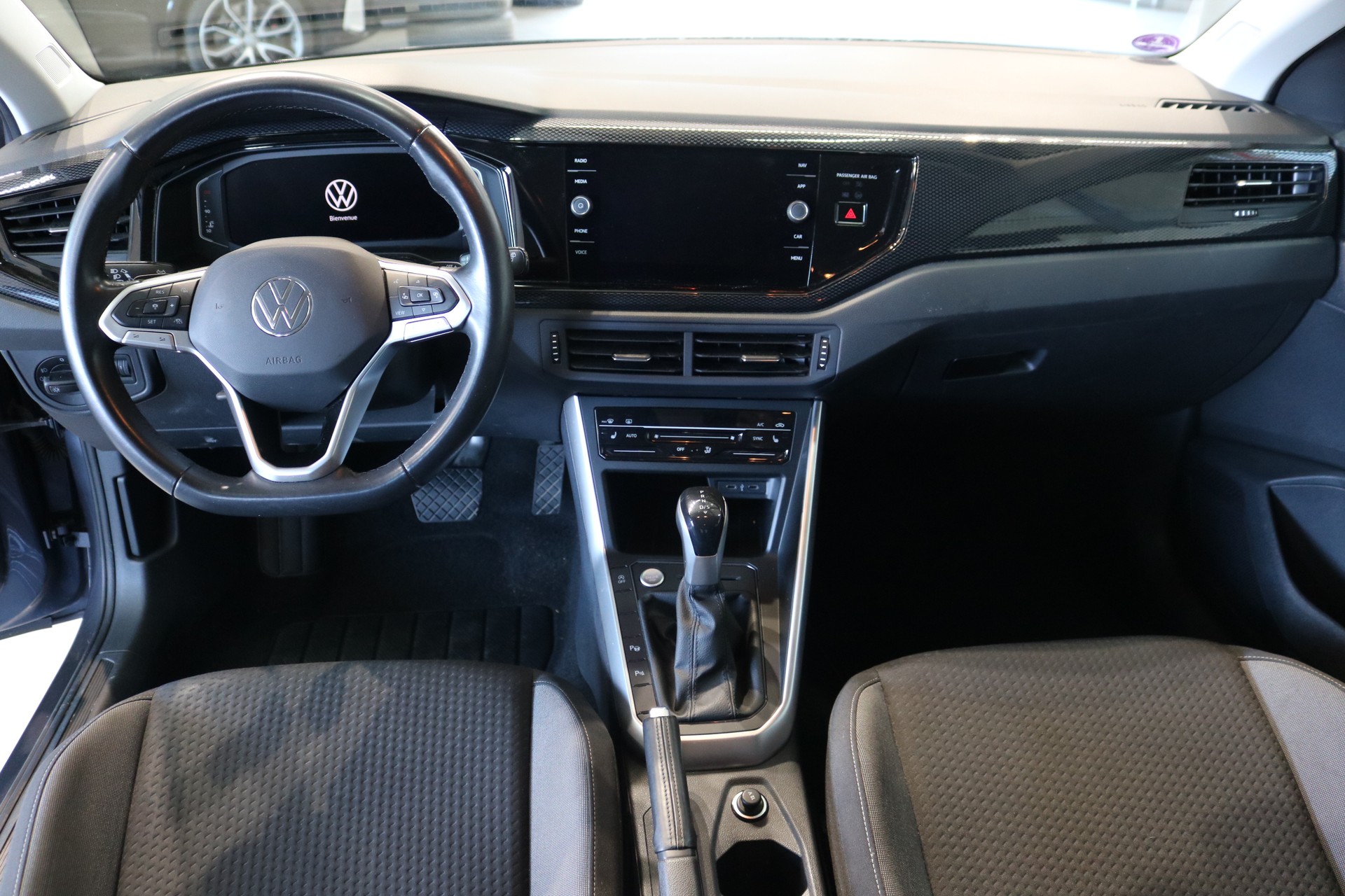 VW Polo 1.0 TSI Style DSG-image-2