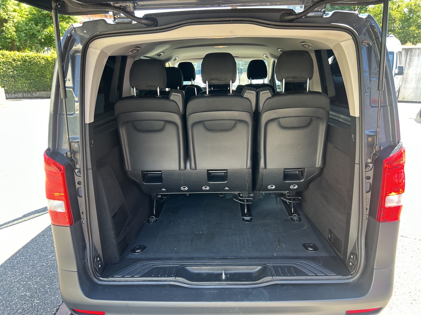 MERCEDES-BENZ Vito 124 CDI Lang Base Tourer 4Matic 9G-Tronic-image-15
