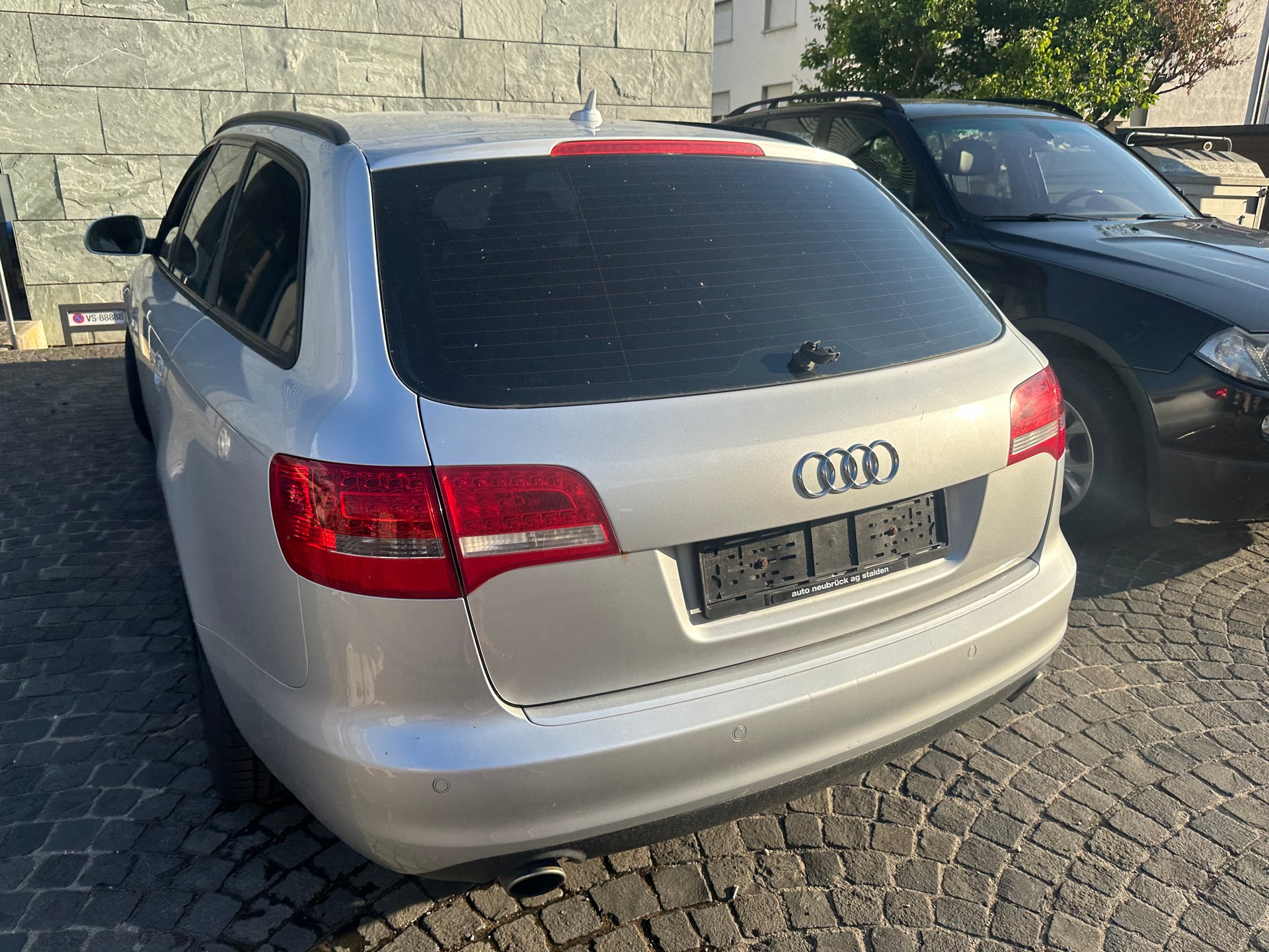 AUDI A6 Avant 4.2 V8 FSI quattro tiptronic-image-3