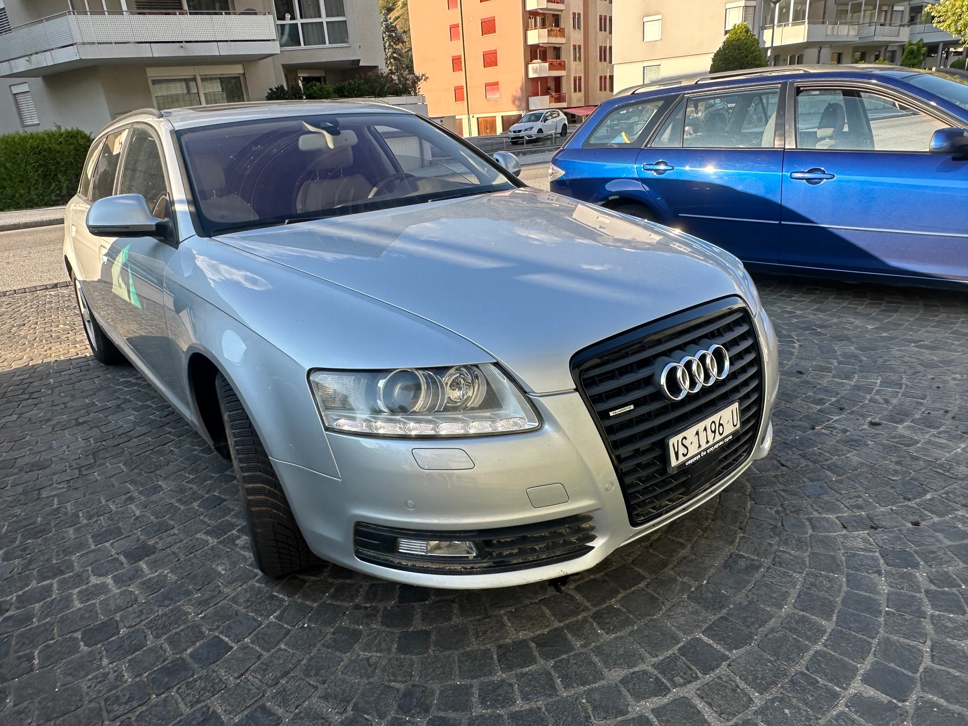 AUDI A6 Avant 4.2 V8 FSI quattro tiptronic