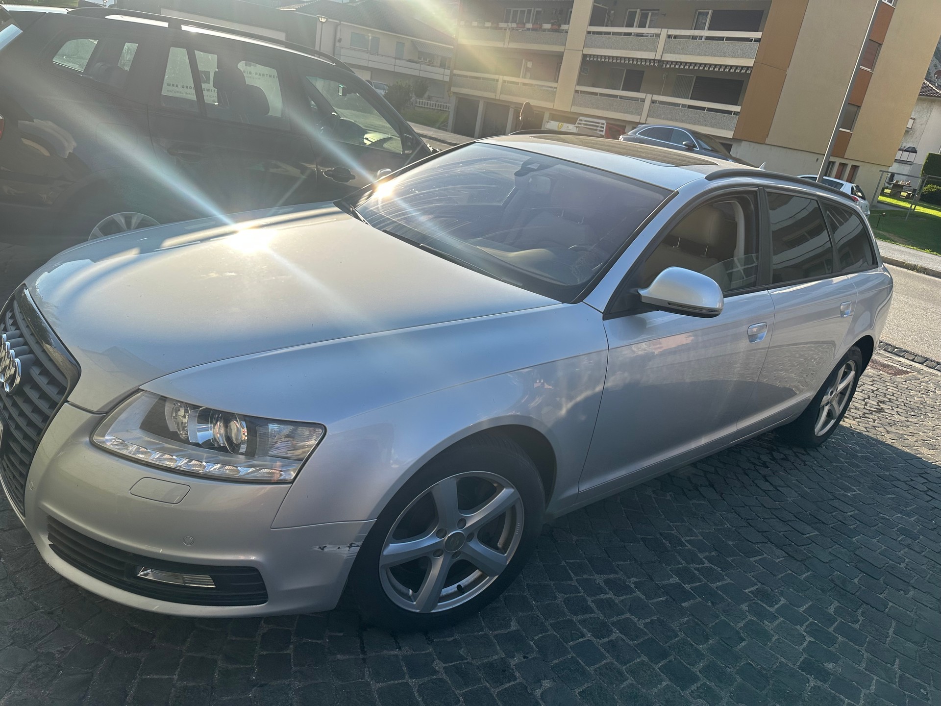 AUDI A6 Avant 4.2 V8 FSI quattro tiptronic-image-11