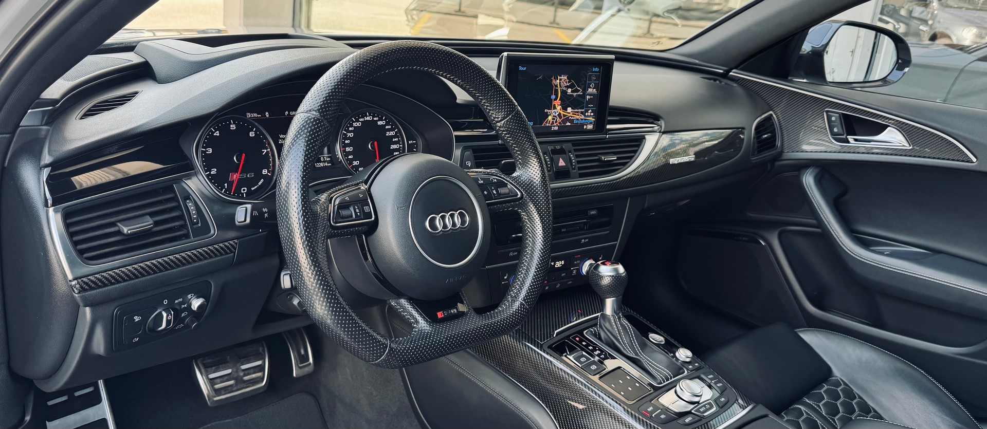 AUDI RS6 Avant 4.0 TFSI V8 quattro Tiptronic-image-6