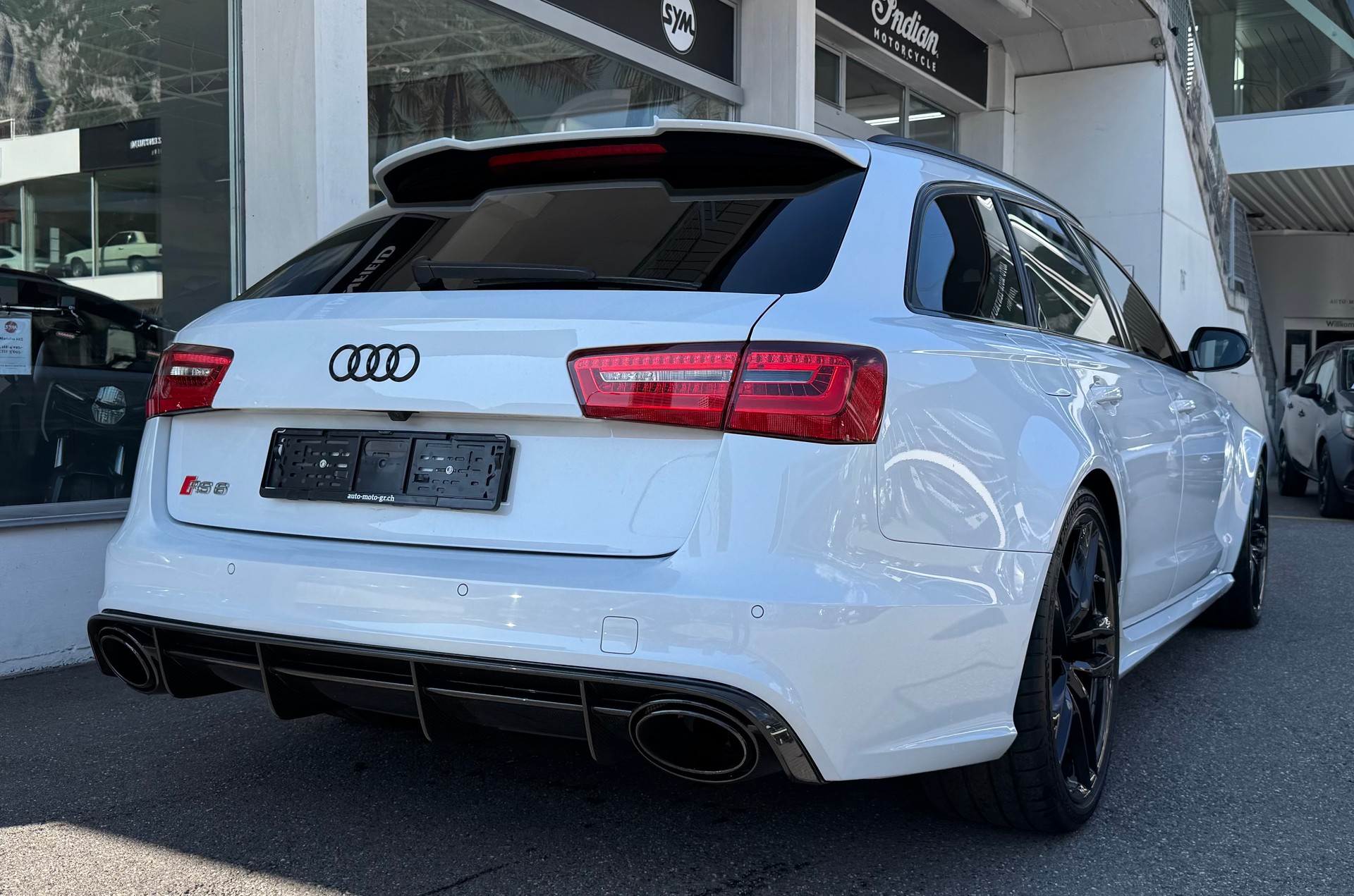 AUDI RS6 Avant 4.0 TFSI V8 quattro Tiptronic-image-4