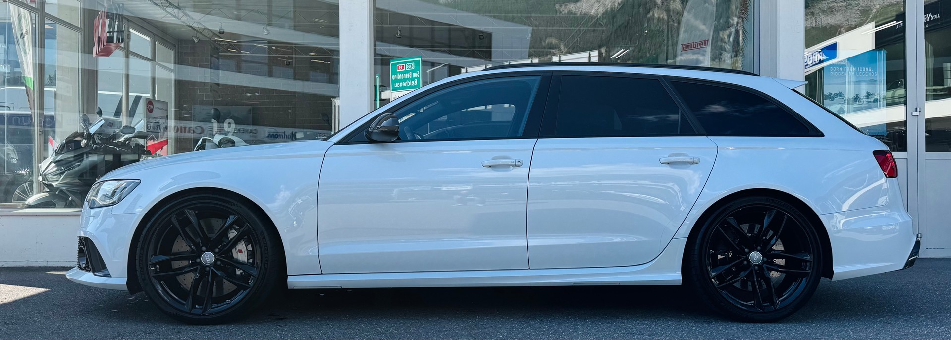 AUDI RS6 Avant 4.0 TFSI V8 quattro Tiptronic-image-2