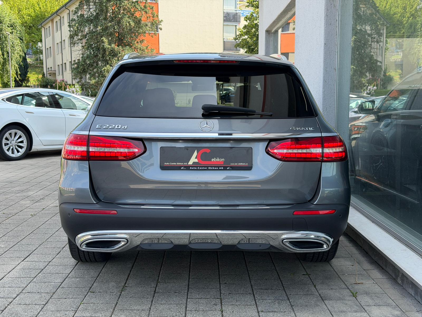 MERCEDES-BENZ E 220 d All-Terrain 4Matic Exclusive 9G-Tronic *Luftfahrwerk*-image-4