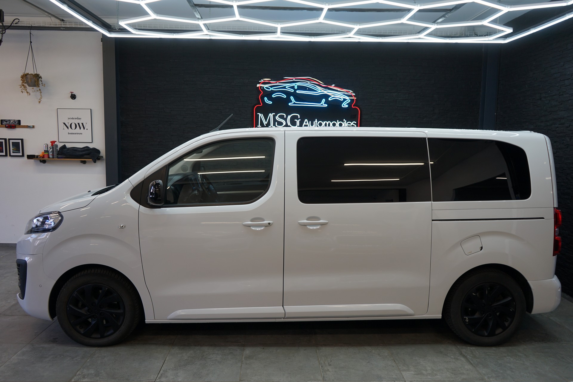 CITROEN Spacetourer EO 2.0 BlueHDi Business Lounge M EAT8-showroom-element-1