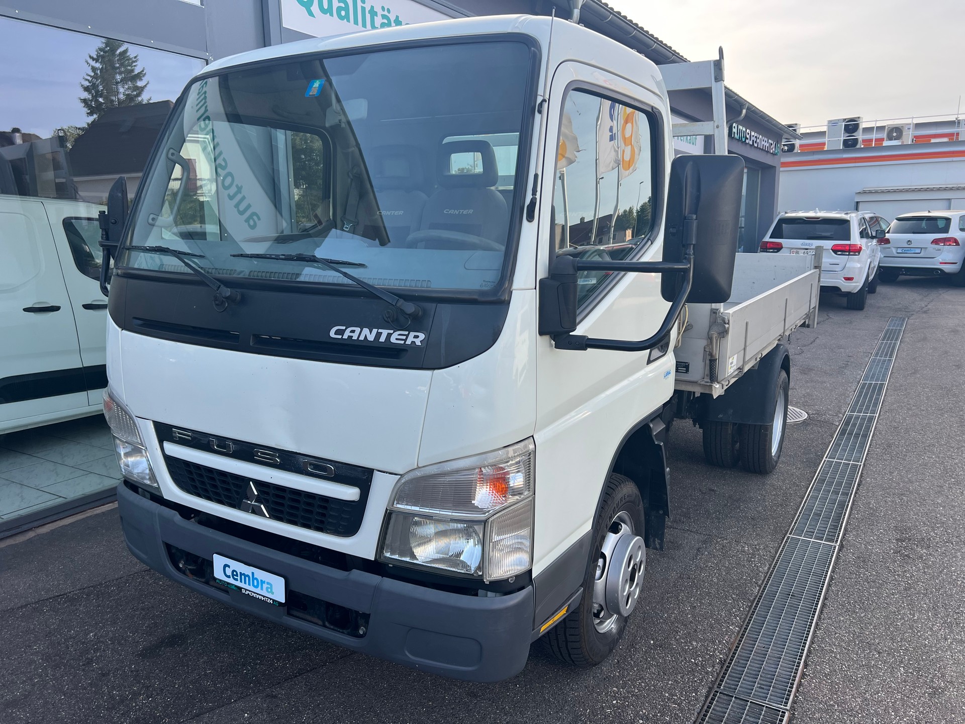 MITSUBISHI FUSO Canter 3S13-showroom-element-2
