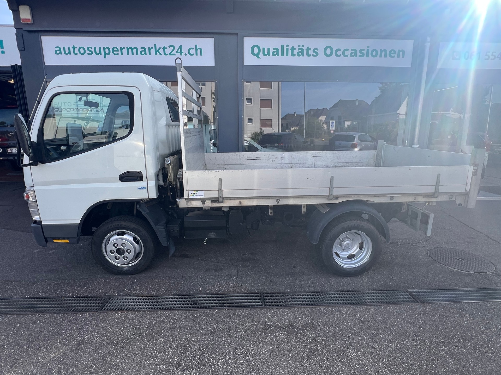 MITSUBISHI FUSO Canter 3S13-showroom-element-3