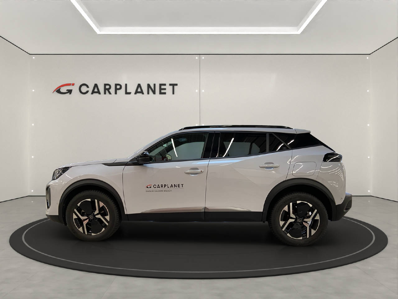PEUGEOT 2008 1.2 Hybrid 145 Allure-image-1
