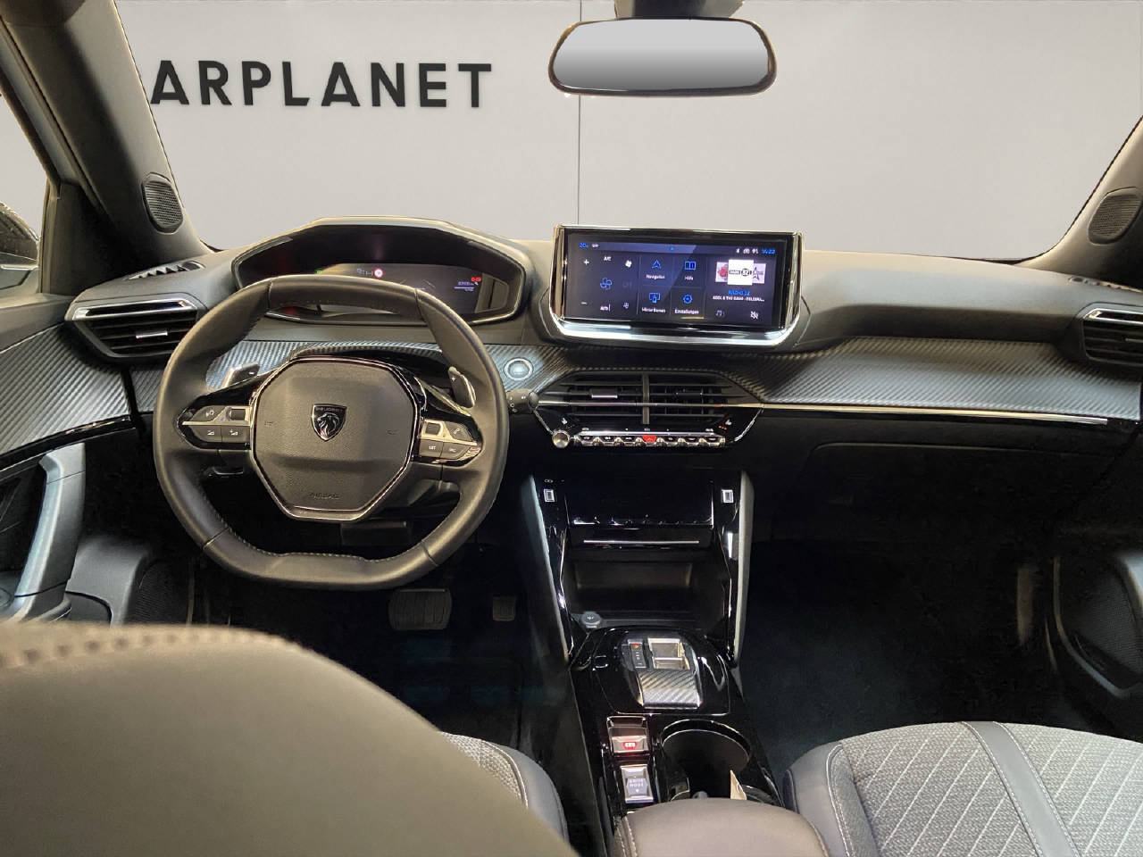 PEUGEOT 2008 1.2 Hybrid 145 Allure-image-6