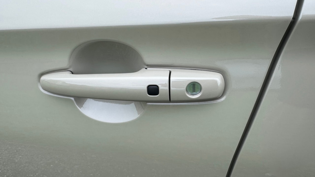 SUZUKI NEW SWIFT 1.2 COMPACT HYBRID 4X4-image-11