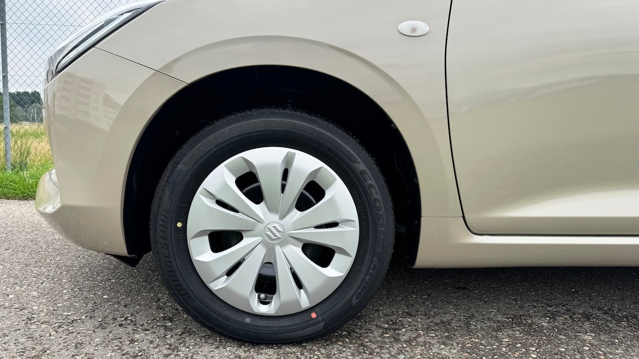 SUZUKI NEW SWIFT 1.2 COMPACT HYBRID 4X4-image-10