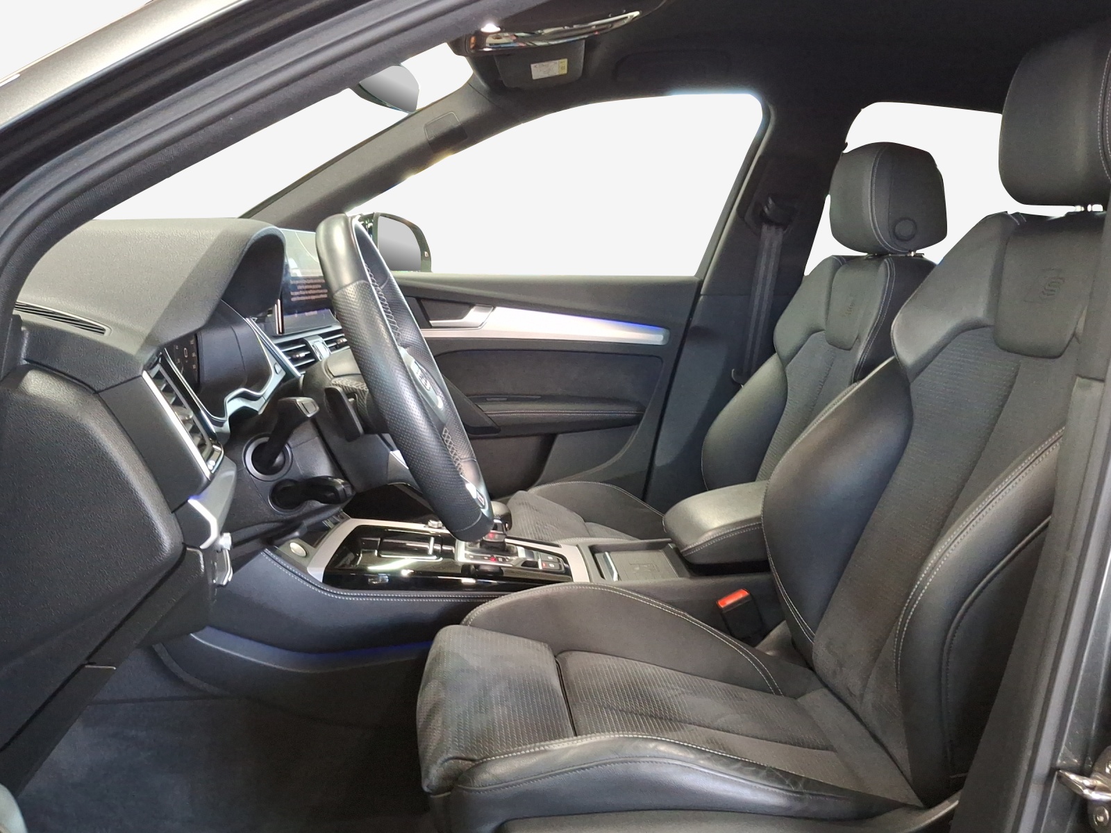 AUDI Q5 55 TFSI e PHEV S line quattro S-tronic-image-7