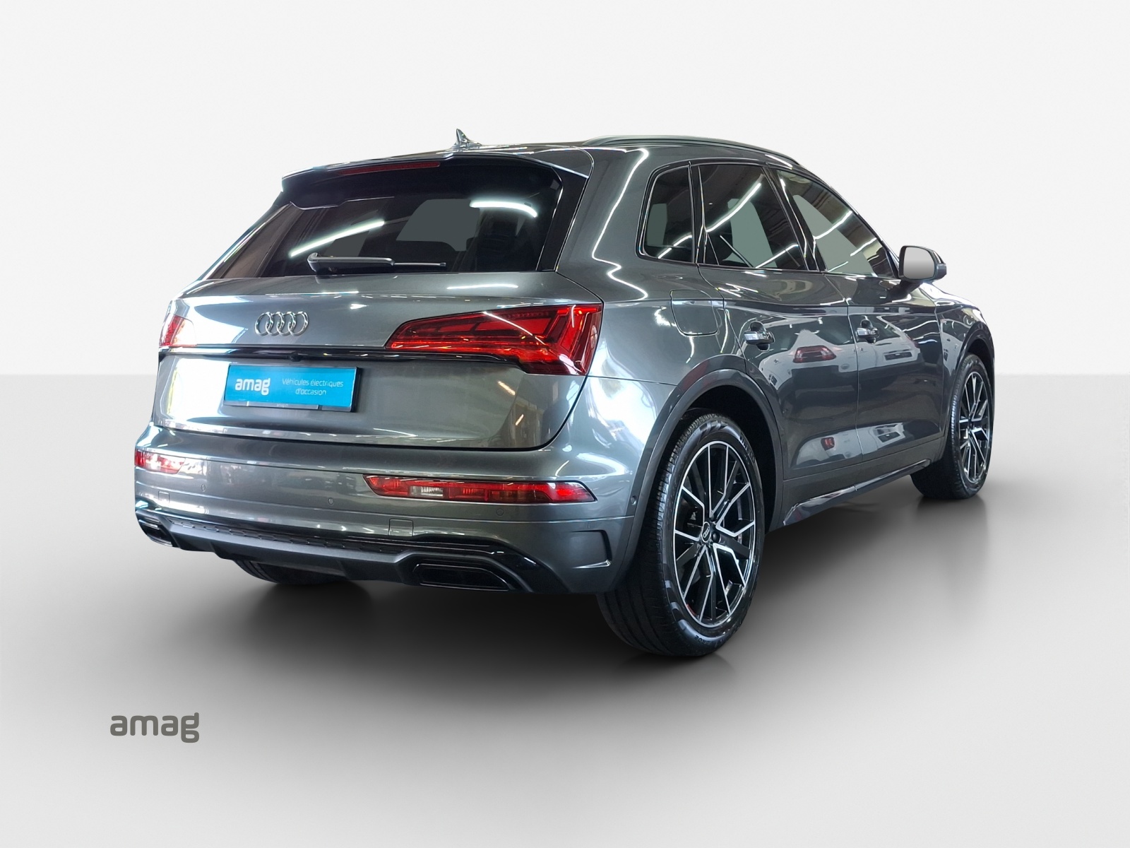 AUDI Q5 55 TFSI e PHEV S line quattro S-tronic-image-4