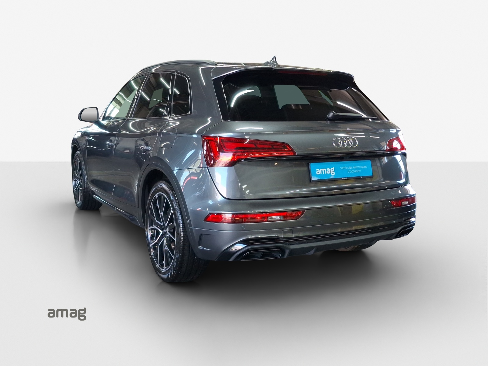 AUDI Q5 55 TFSI e PHEV S line quattro S-tronic-image-2
