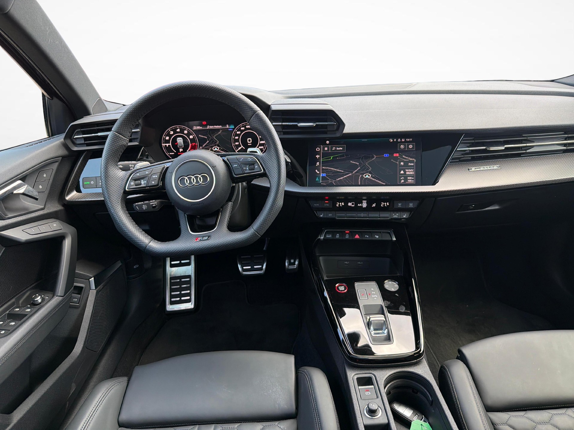 AUDI RS3 Sportback 2.5 TFSI quattro S-Tronic-image-8
