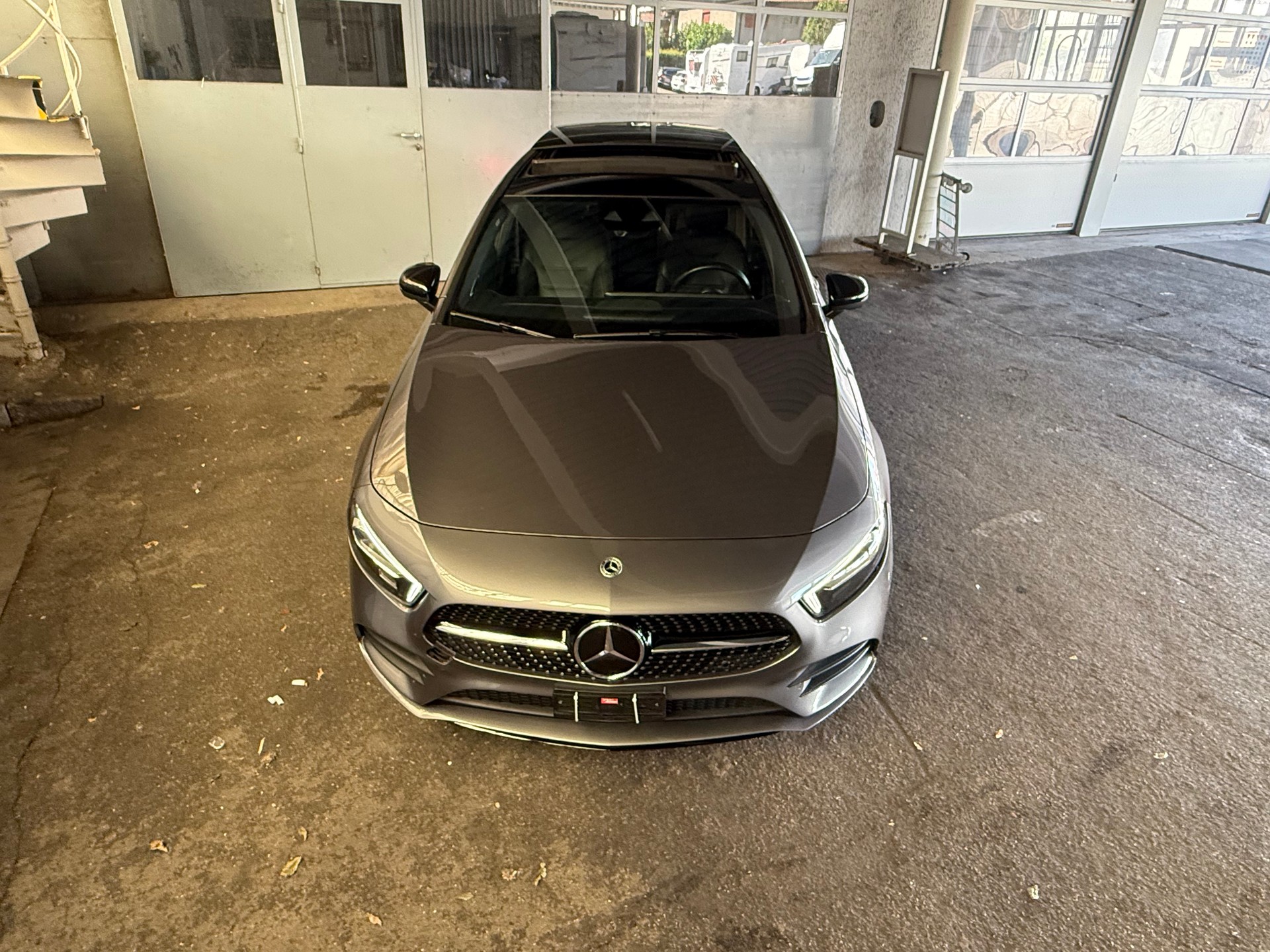 MERCEDES-BENZ A 250e AMG Line 8G-DCT-image-9