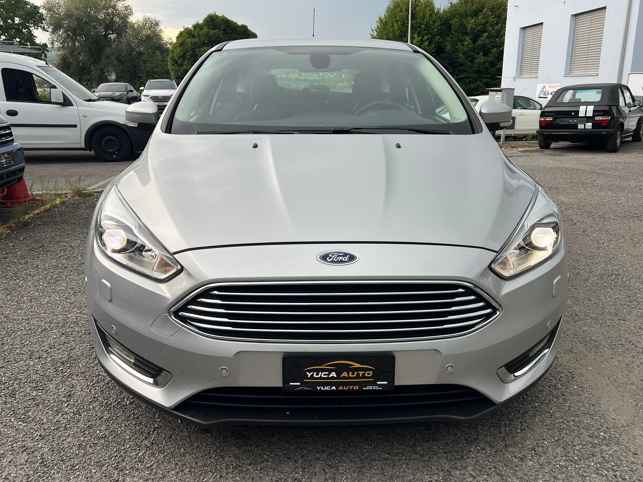 Car photo