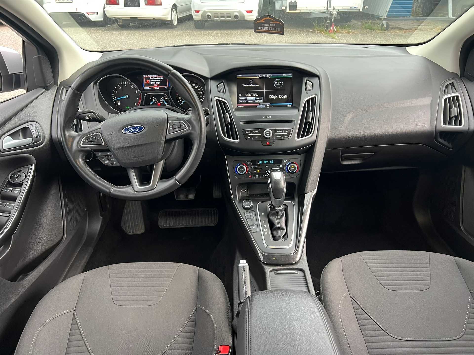 FORD Focus 1.5 SCTi Titanium Automatic-image-10