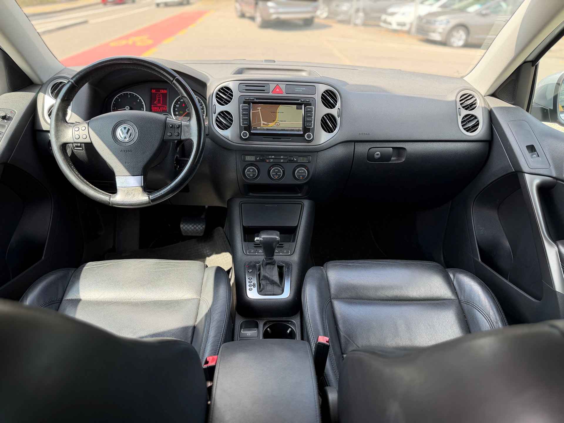 VW Tiguan 2.0 TDI Trend&Fun Tiptronic-image-8