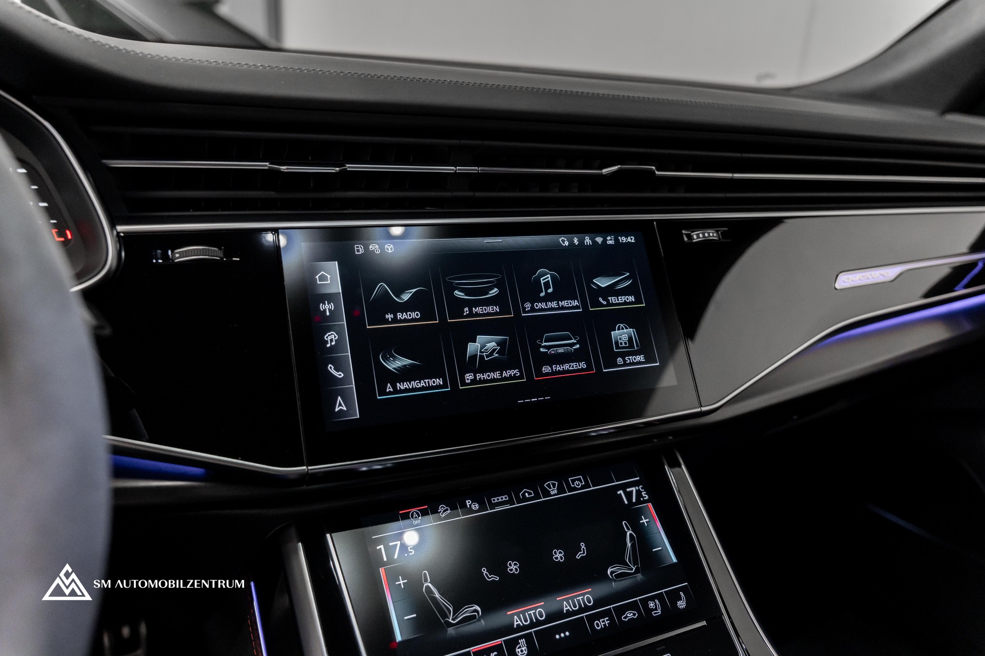 AUDI RS Q8 performance quattro / 305 Km/H / Carbon Exterieur / 360° / Sitzbelüftung / Massage / OLED-image-35