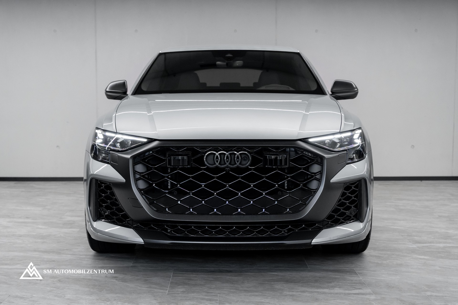 AUDI RS Q8 performance quattro / 305 Km/H / Carbon Exterieur / 360° / Sitzbelüftung / Massage / OLED-showroom-element-2