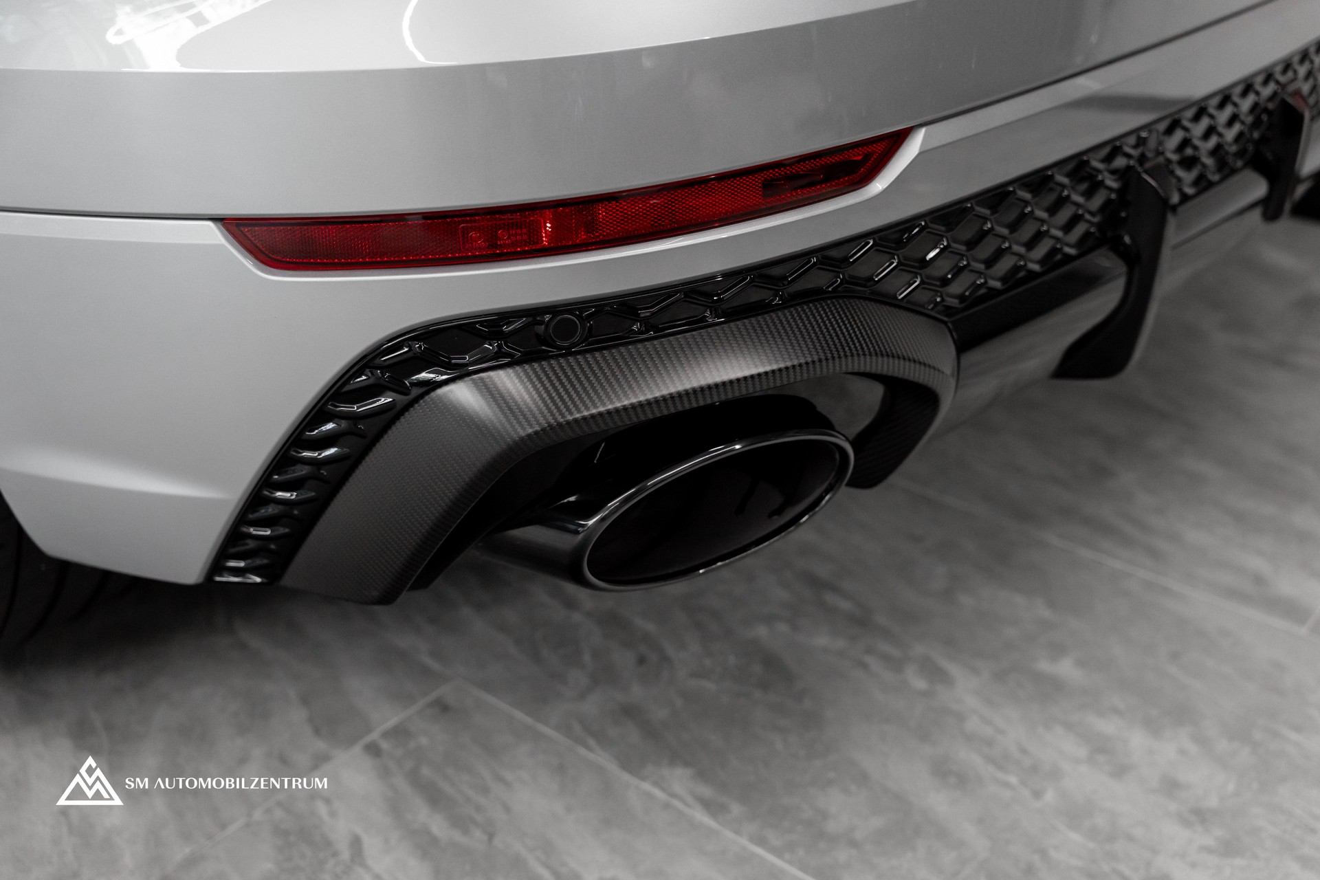 AUDI RS Q8 performance quattro / 305 Km/H / Carbon Exterieur / 360° / Sitzbelüftung / Massage / OLED-image-13