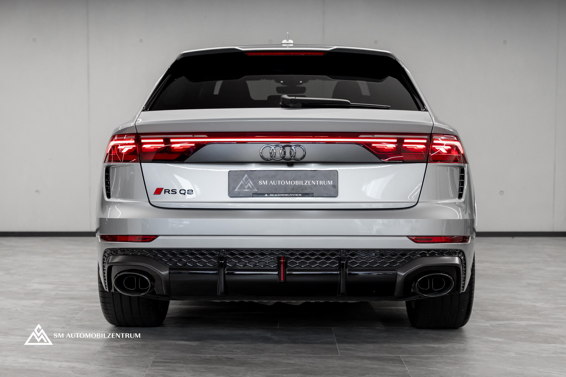 AUDI RS Q8 performance quattro / 305 Km/H / Carbon Exterieur / 360° / Sitzbelüftung / Massage / OLED-image-8