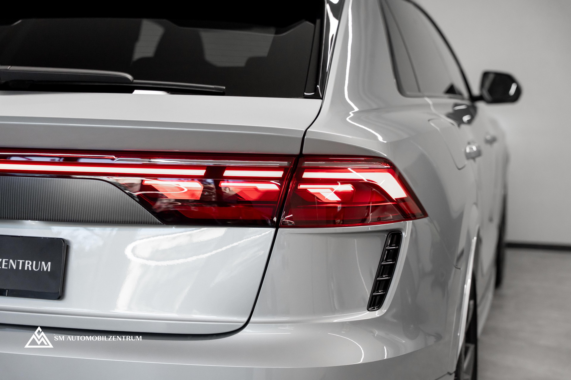 AUDI RS Q8 performance quattro / 305 Km/H / Carbon Exterieur / 360° / Sitzbelüftung / Massage / OLED-image-10