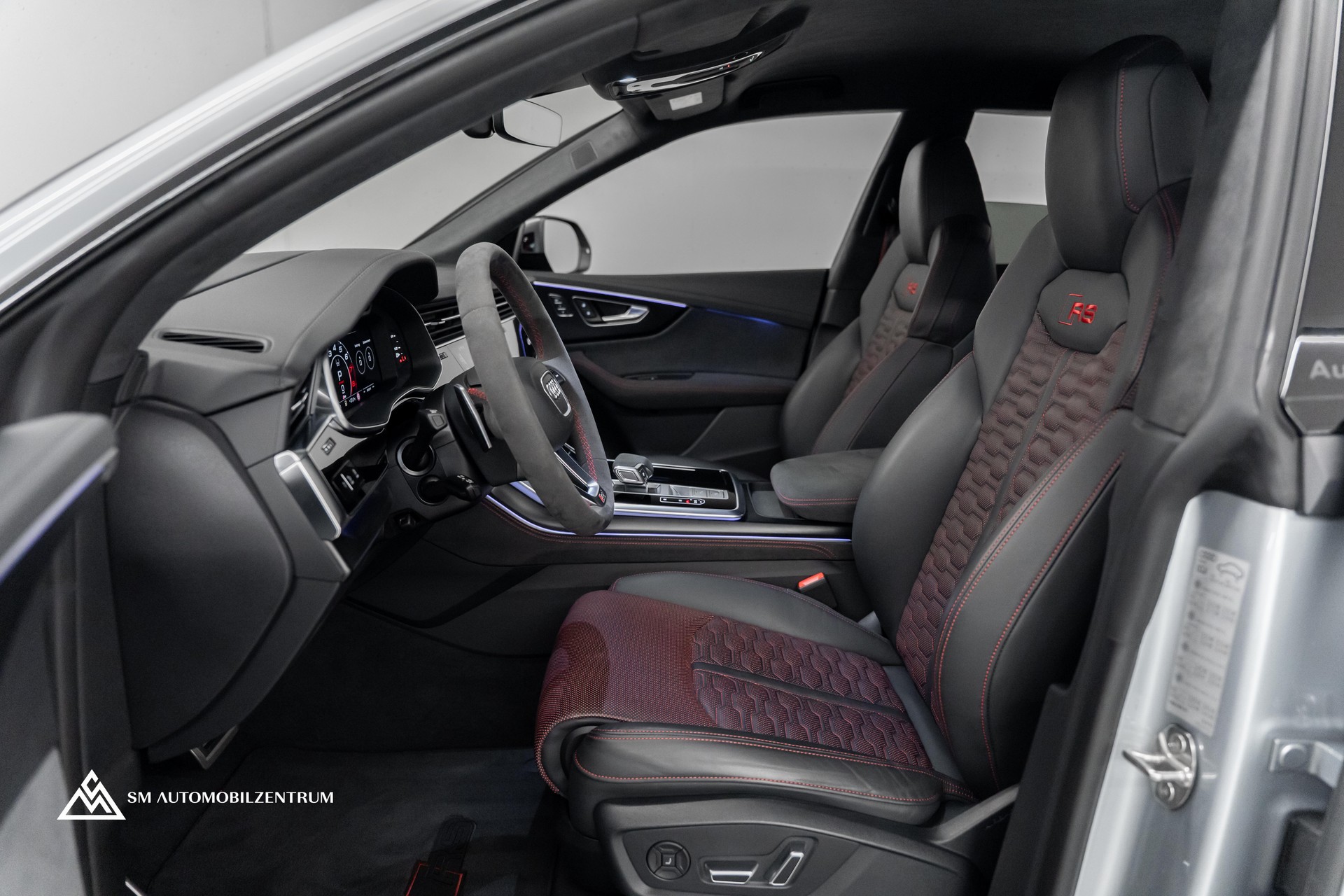 AUDI RS Q8 performance quattro / 305 Km/H / Carbon Exterieur / 360° / Sitzbelüftung / Massage / OLED-image-18