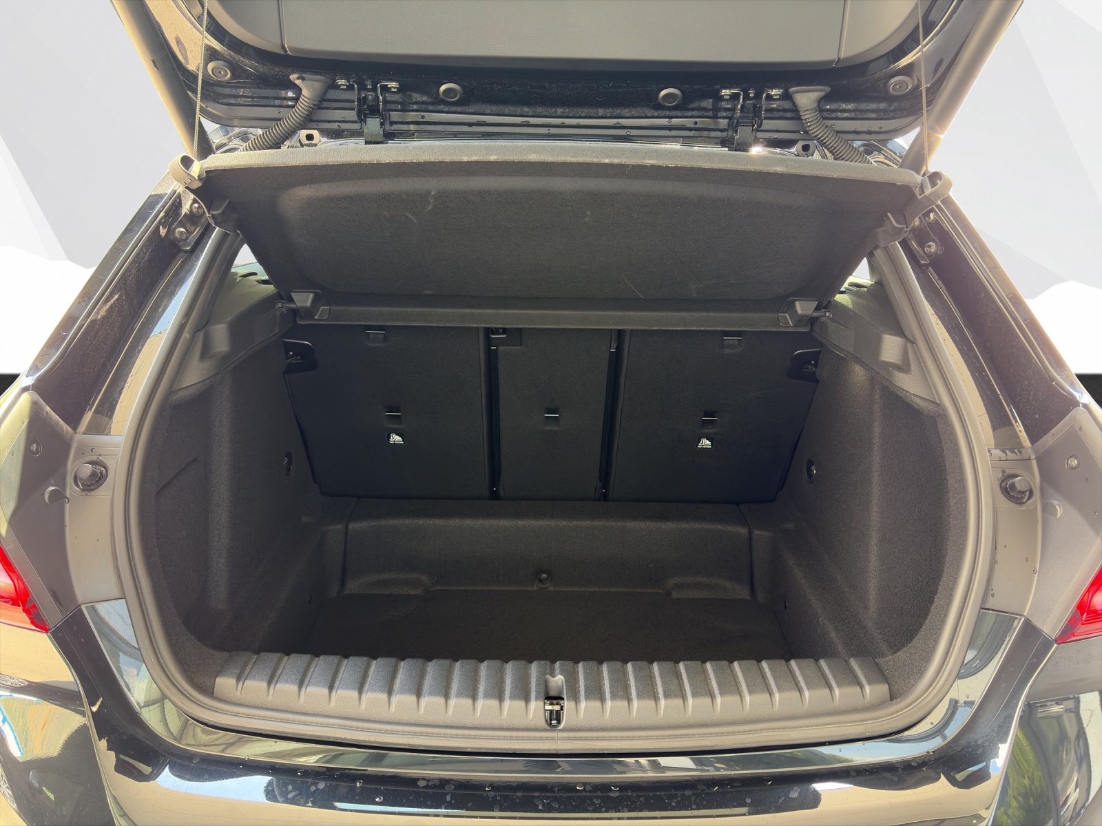 BMW M135i xDrive-image-19