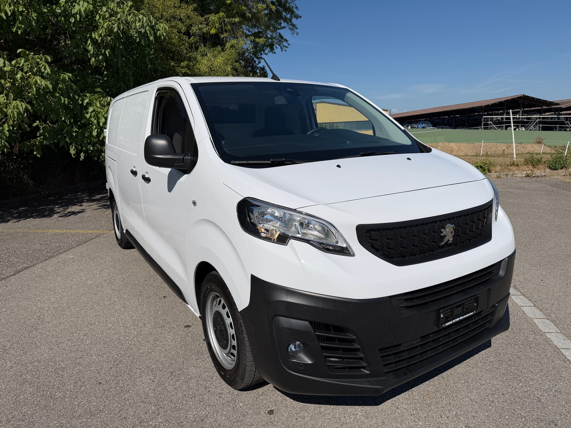 PEUGEOT Expert 2.0 BlueHDi 145 S&S Standard EAT8-image-2