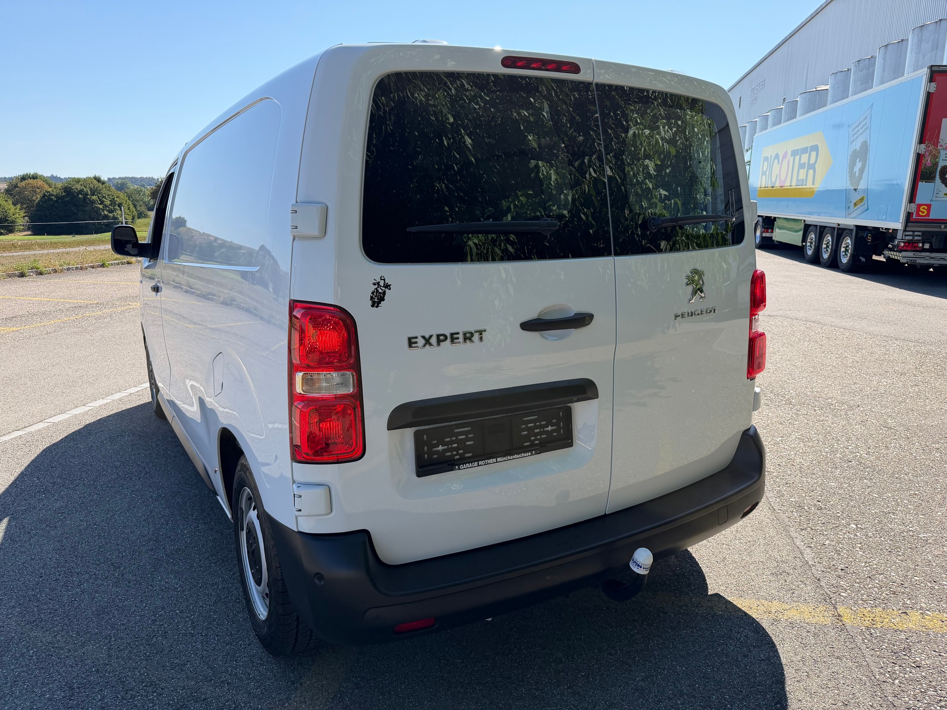PEUGEOT Expert 2.0 BlueHDi 145 S&S Standard EAT8-image-3