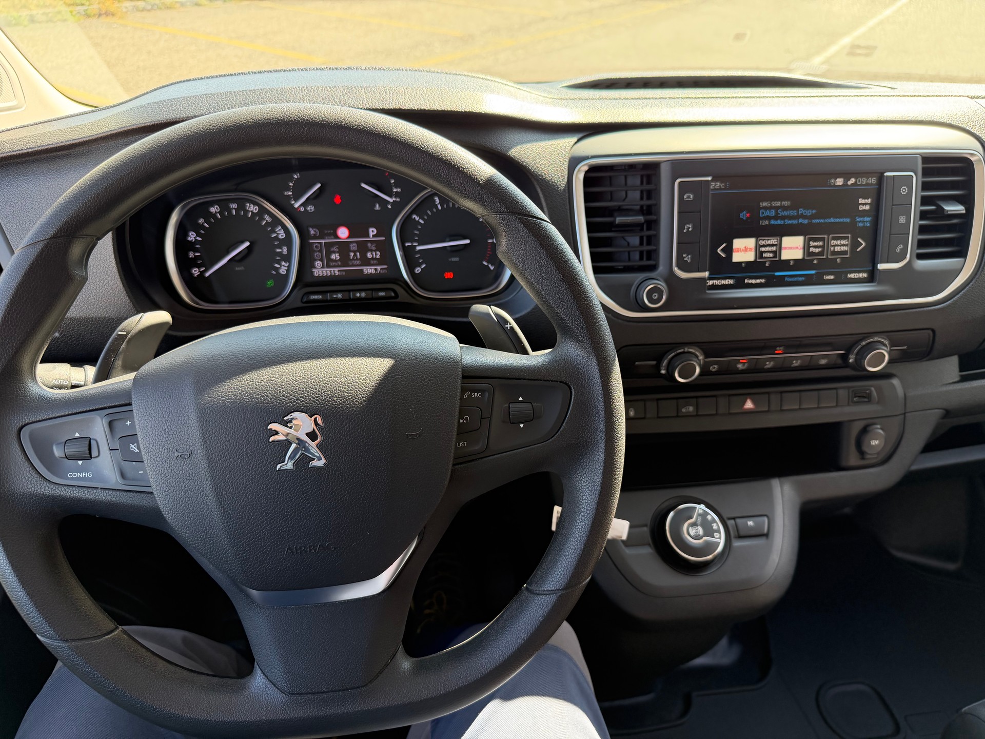 PEUGEOT Expert 2.0 BlueHDi 145 S&S Standard EAT8-image-8