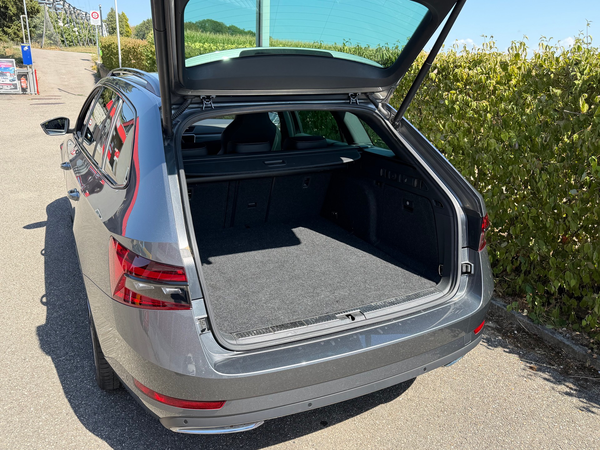 SKODA Superb 1.4 TSI Sport Line PHEV DSG-image-7